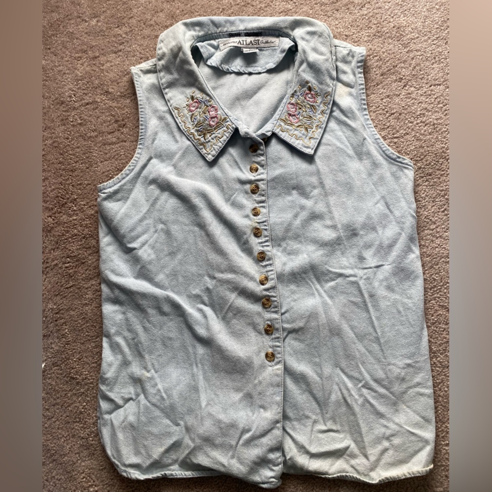 Button Down Vintage Sleeveless Shirt- Size (L)